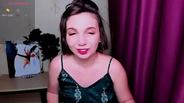 KindHazelHere_ on StripChat 