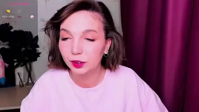KindHazelHere_ on StripChat 