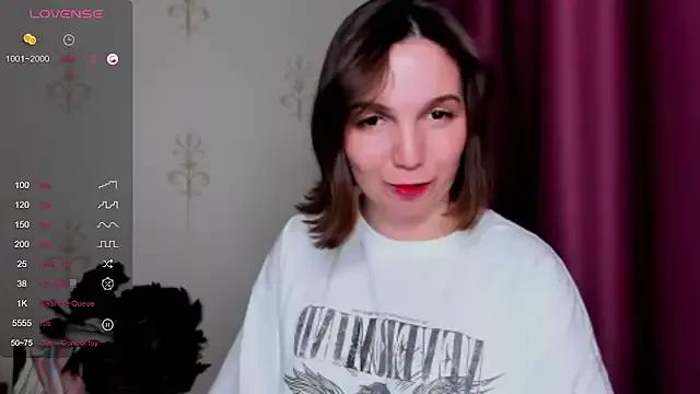 KindHazelHere_ on StripChat 