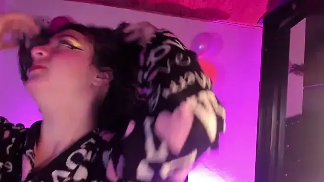 kitty__chs on StripChat