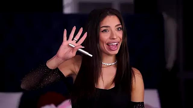 LalaRoze from StripChat