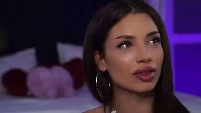 LalaRoze on StripChat 