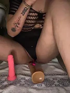 LaMORA_2002 from StripChat