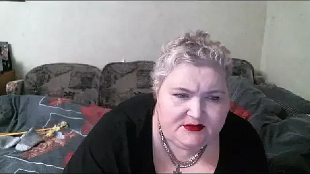 Lana555 on StripChat 