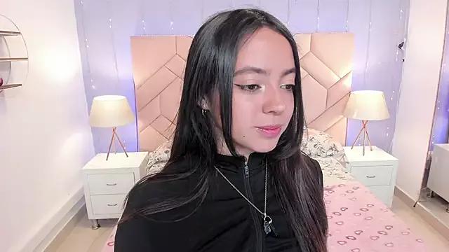 Lara_Rouss_ on StripChat 