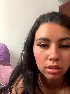 Freechat Larabrooks on StripChat