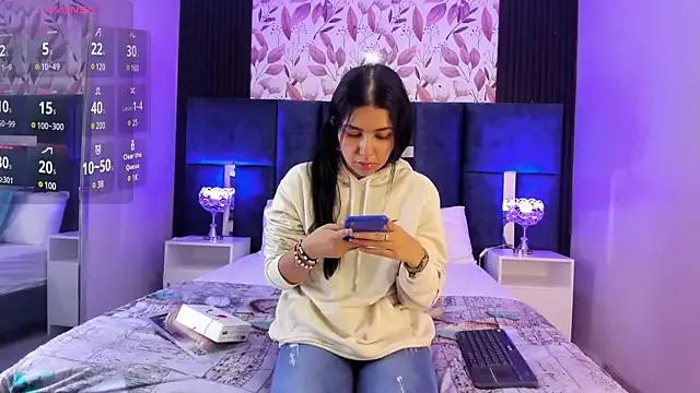 Freechat Larabrooks on StripChat