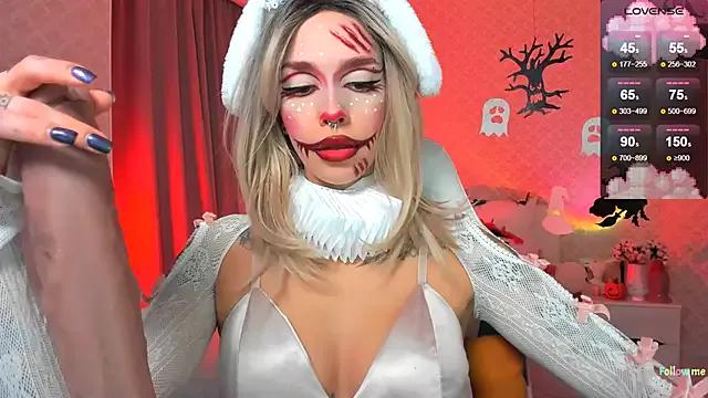 Explore LeylaNoiry, she wants to masturbate for you LeylaNoiry from StripChat