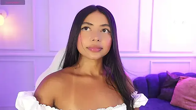Lia_Velez_