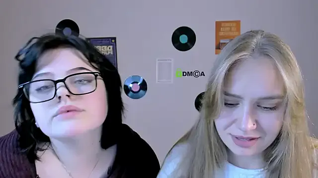 lika_pop — flash nipples of one of the girls