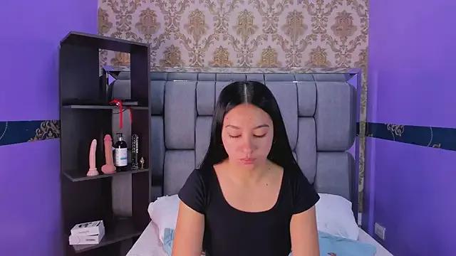 Lila_Pinky on StripChat