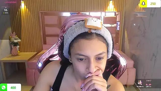 lilith_petit_sub on StripChat 