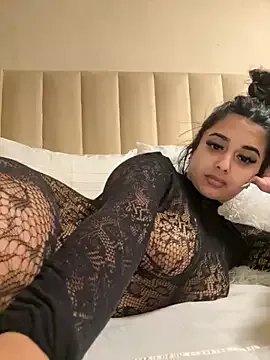 LilMisIndianx on StripChat 