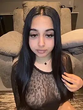 LilMisIndianx on StripChat 