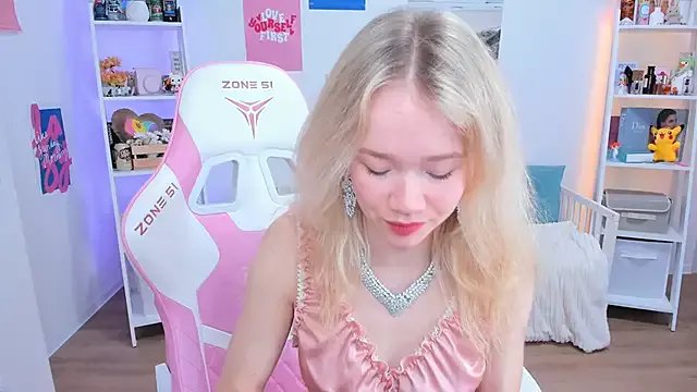 Lily_Young on StripChat 