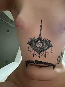 LindaRoyz on StripChat 