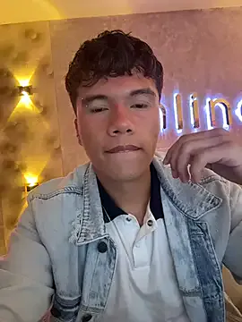 Logan_smith1 — Show cum in the Public bathroom