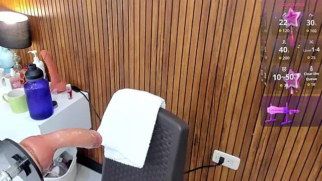 lola_clit on StripChat 