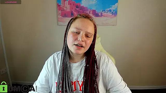 Looly_Rise on StripChat 