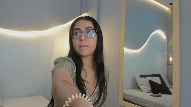 lucelly_15 on StripChat