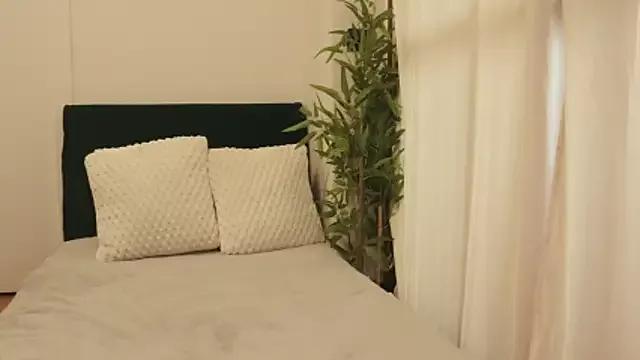 Luna_Riva on StripChat