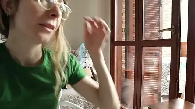 Luna_Riva on StripChat