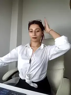 LunaHart — Freechat on StripChat