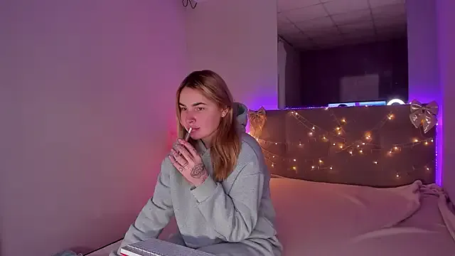 LunaHeadley — let's fuck pussy for 3 minutes