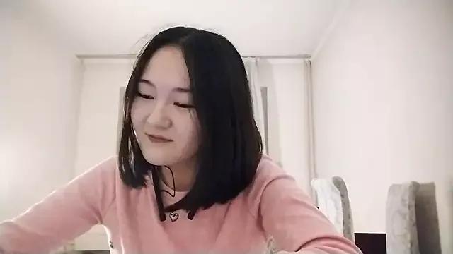 Lyndasilk from StripChat