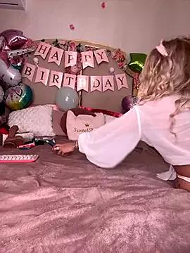 maddisonblush on StripChat 