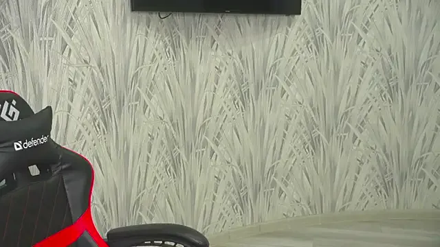 MarenCalarco — Air kiss