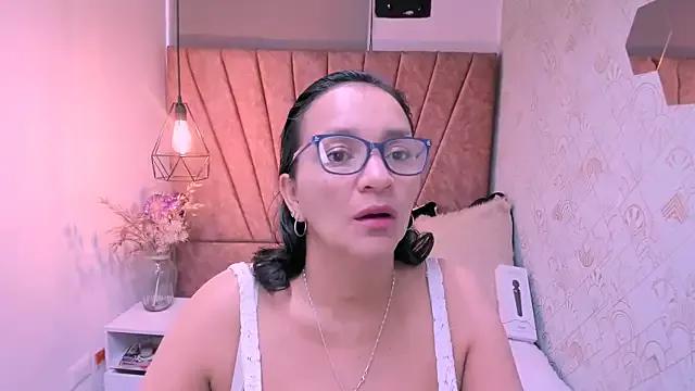 Freechat MarilynMiilf_ on StripChat
