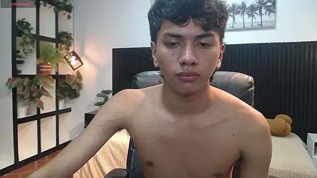 markbowie on StripChat