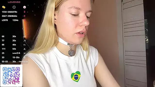 Freechat MaryjaneSpider on StripChat