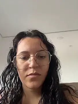 mayhoneyhot — Cuspir no peitinho 