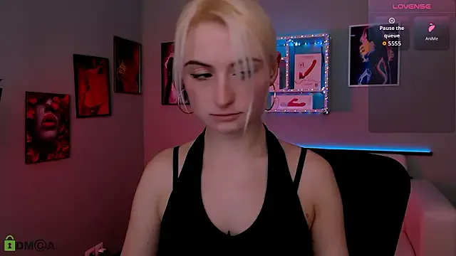 melisa_white1 — cheer up :)