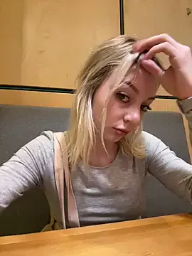 melissa_grr — Say HI to my PUSSY! XOXO