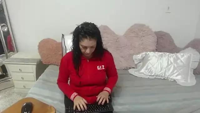 mijal_queen on StripChat 