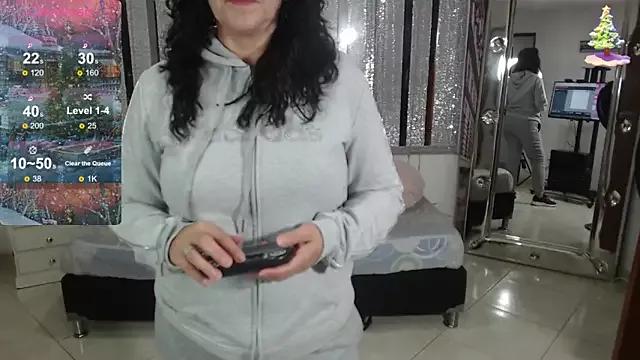 mijal_queen on StripChat 