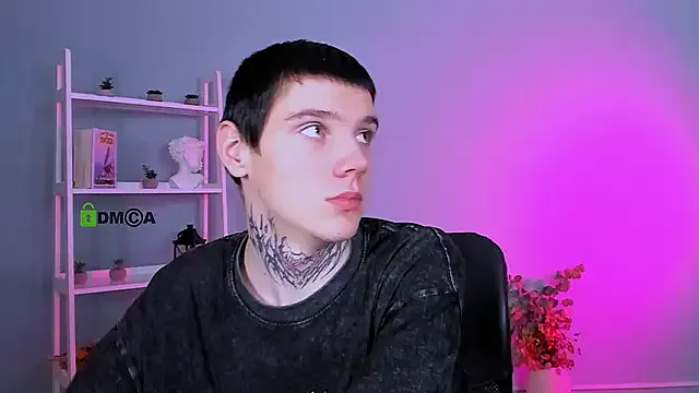 miles_candy — show asses