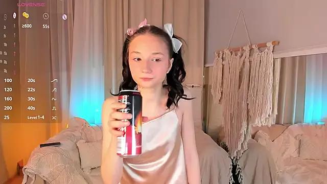 MilliMouse on StripChat 