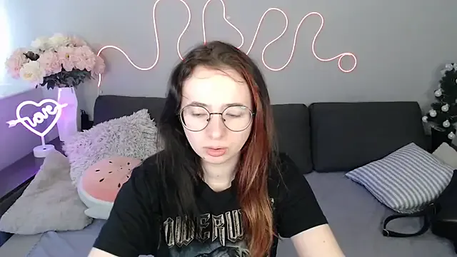 Mini_Diva on StripChat