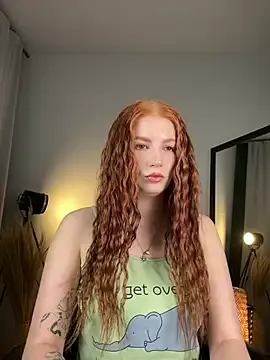 MiraBoom — air kiss