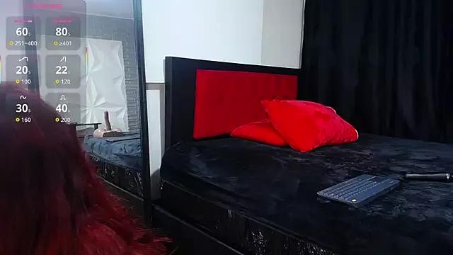 Miss_ellien on StripChat