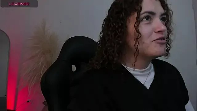 Missbrave1 on StripChat 