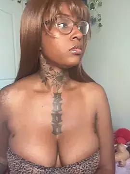 MistiSavannah from StripChat