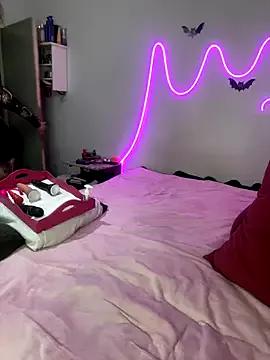 Mizztikaa on StripChat