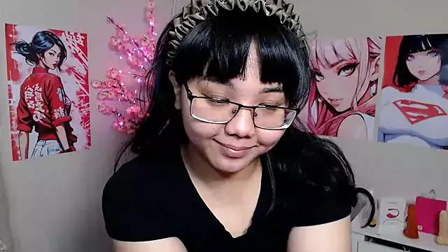 Freechat Moertomlly on StripChat