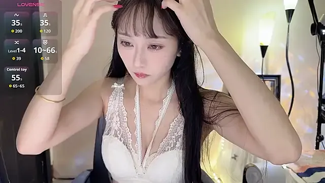 Molly00- on StripChat