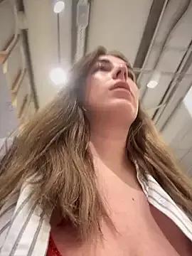 MommmyYummy on StripChat 